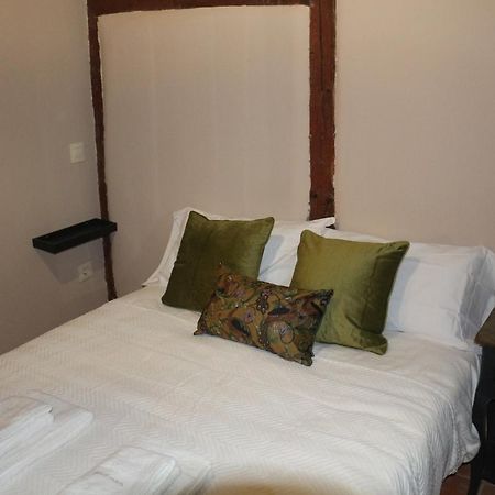 Apartamentos Coliseo Toledo Kültér fotó
