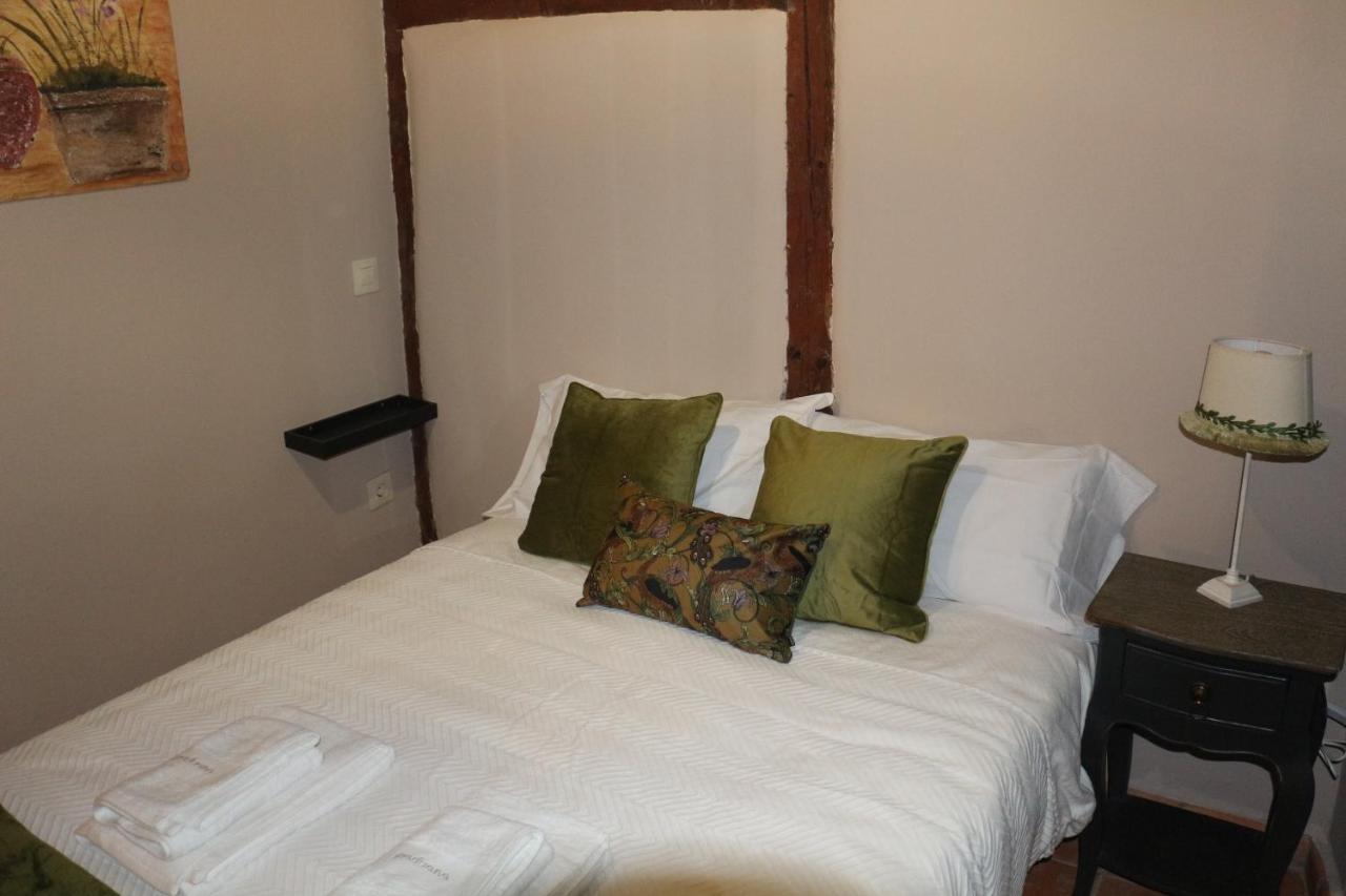 Apartamentos Coliseo Toledo Kültér fotó