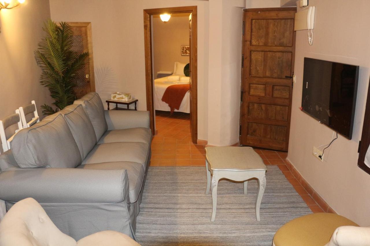 Apartamentos Coliseo Toledo Kültér fotó