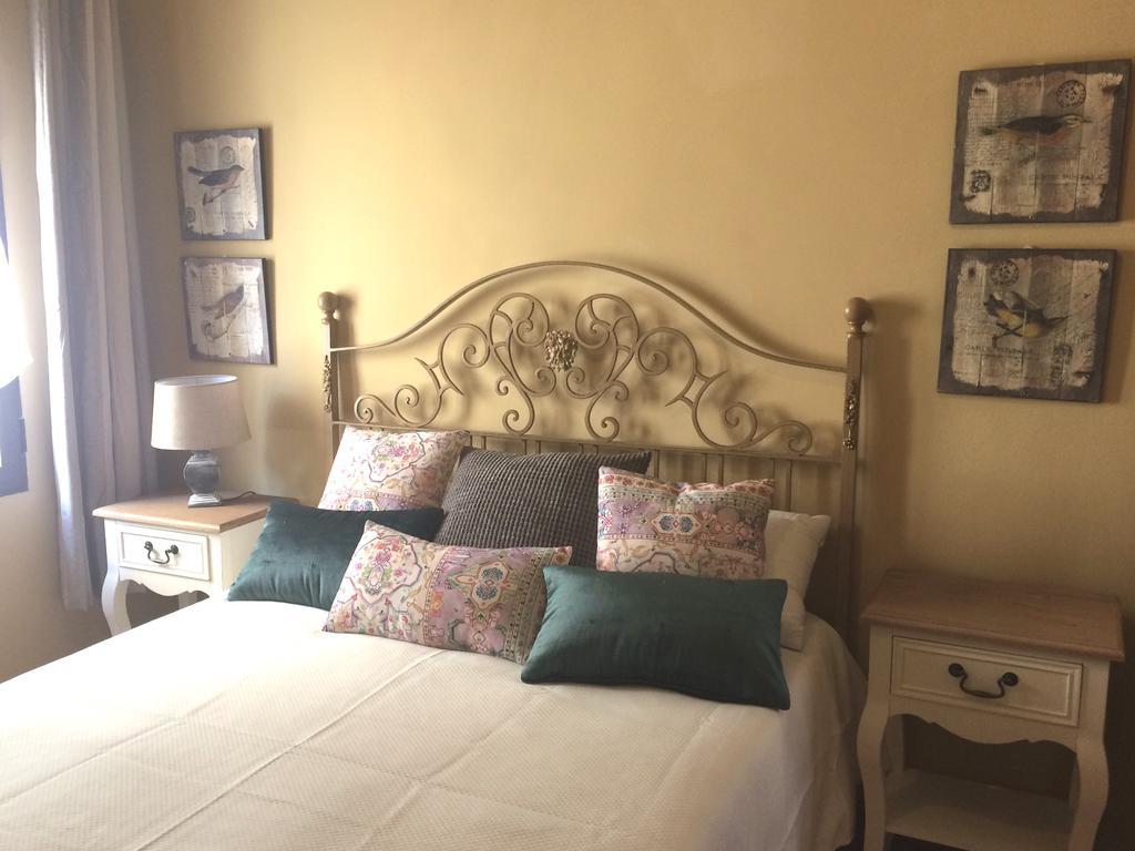 Apartamentos Coliseo Toledo Kültér fotó