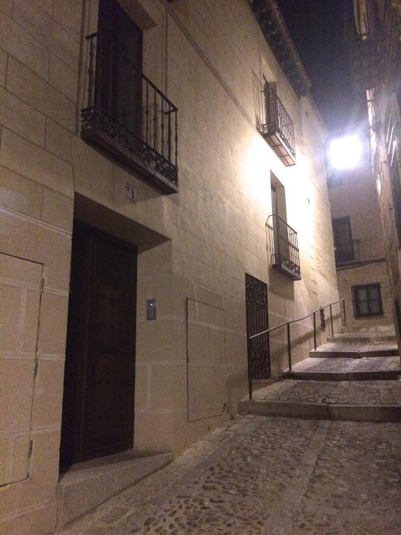 Apartamentos Coliseo Toledo Kültér fotó